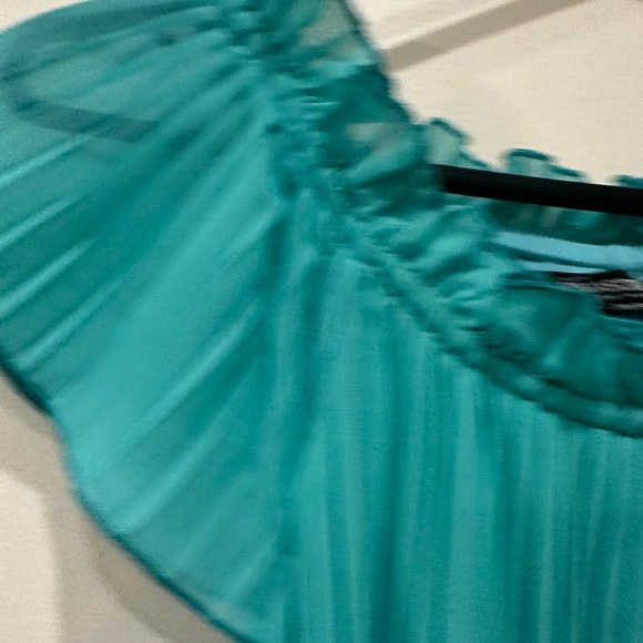 Rinascimiento. Made in Italy. Pleated dress - Picture 4 of 7